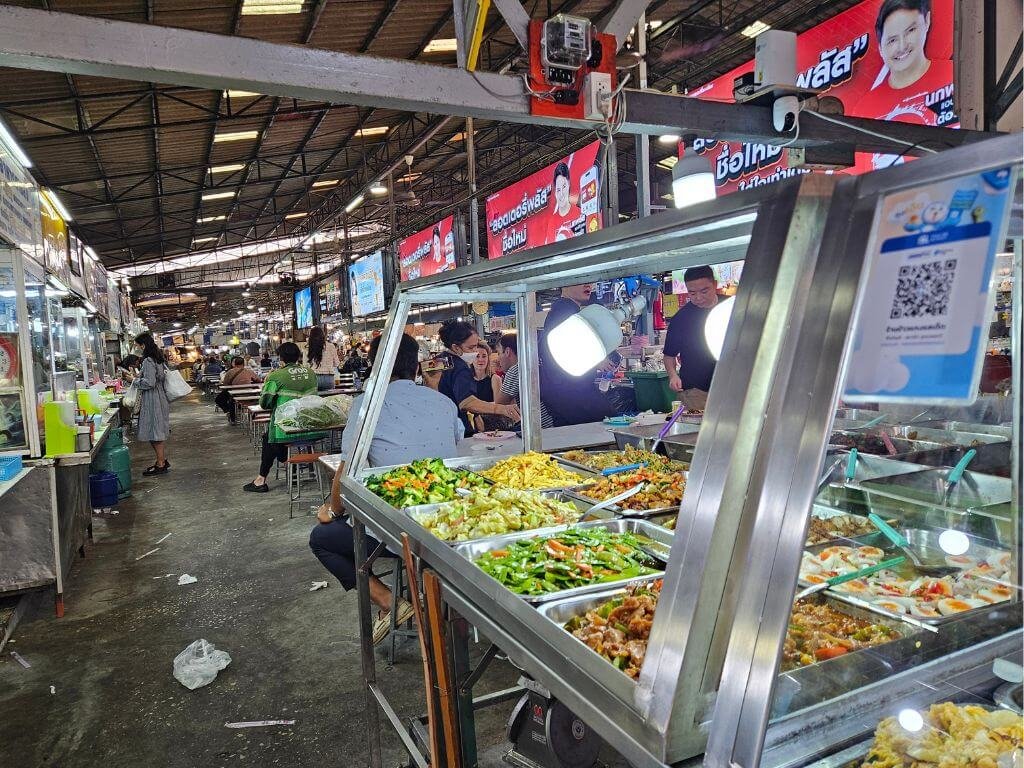 Bangkok met kinderen: eten bij Silom 10 Food Court