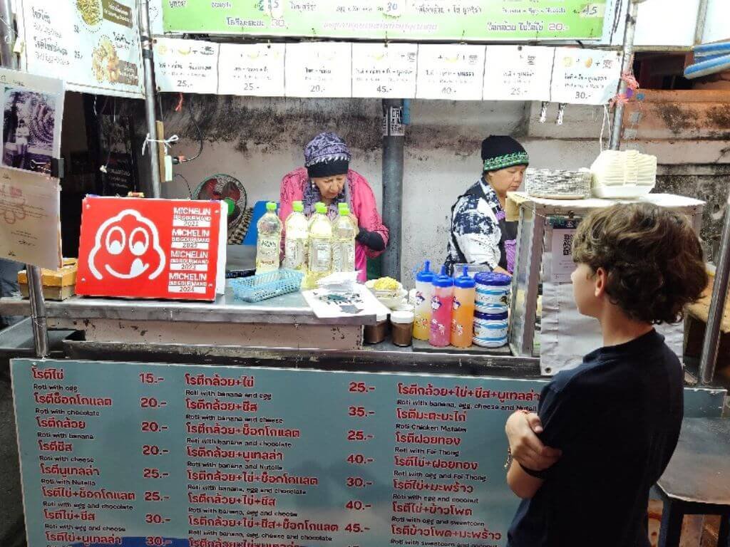 Rotee Pa Day bij roti oma in Chiang Mai Rotee Pa Day bij Roti-oma in Chiang Mai