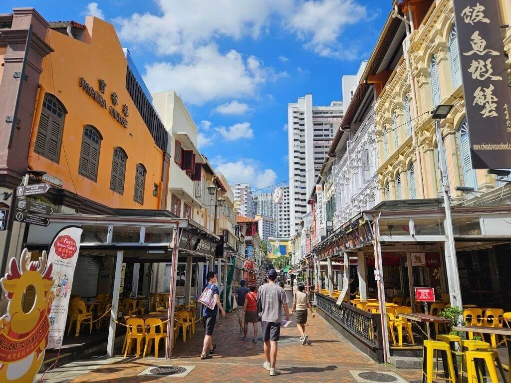 Wandelen door Chinatown in Singapore met kinderen