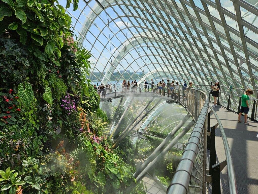 Cloud Forest in Singapore met kinderen – indrukwekkende indoor jungle met waterval en mistshow