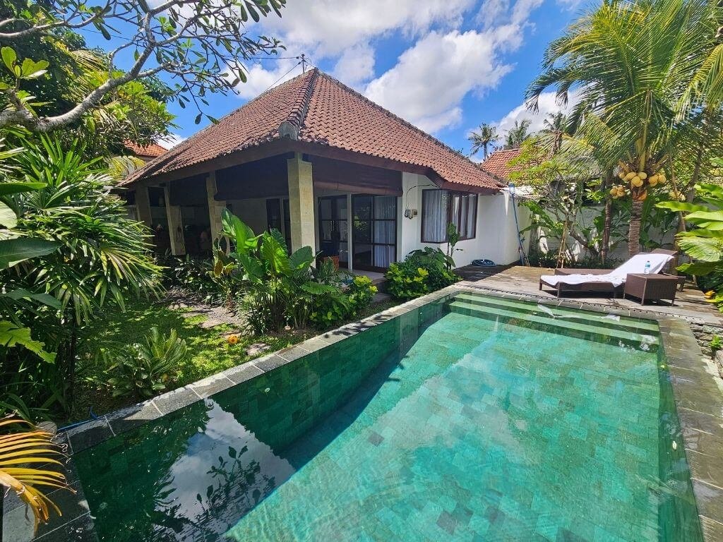 Ubud met kinderen – overnachten in Villa Viktoria met privézwembad en buitenkeuken