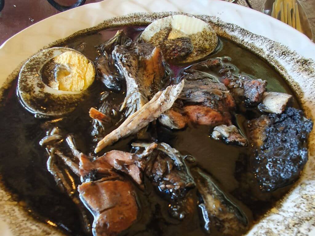 Relleno Negro bij El Mirador de Ticul Yucatán met kinderen